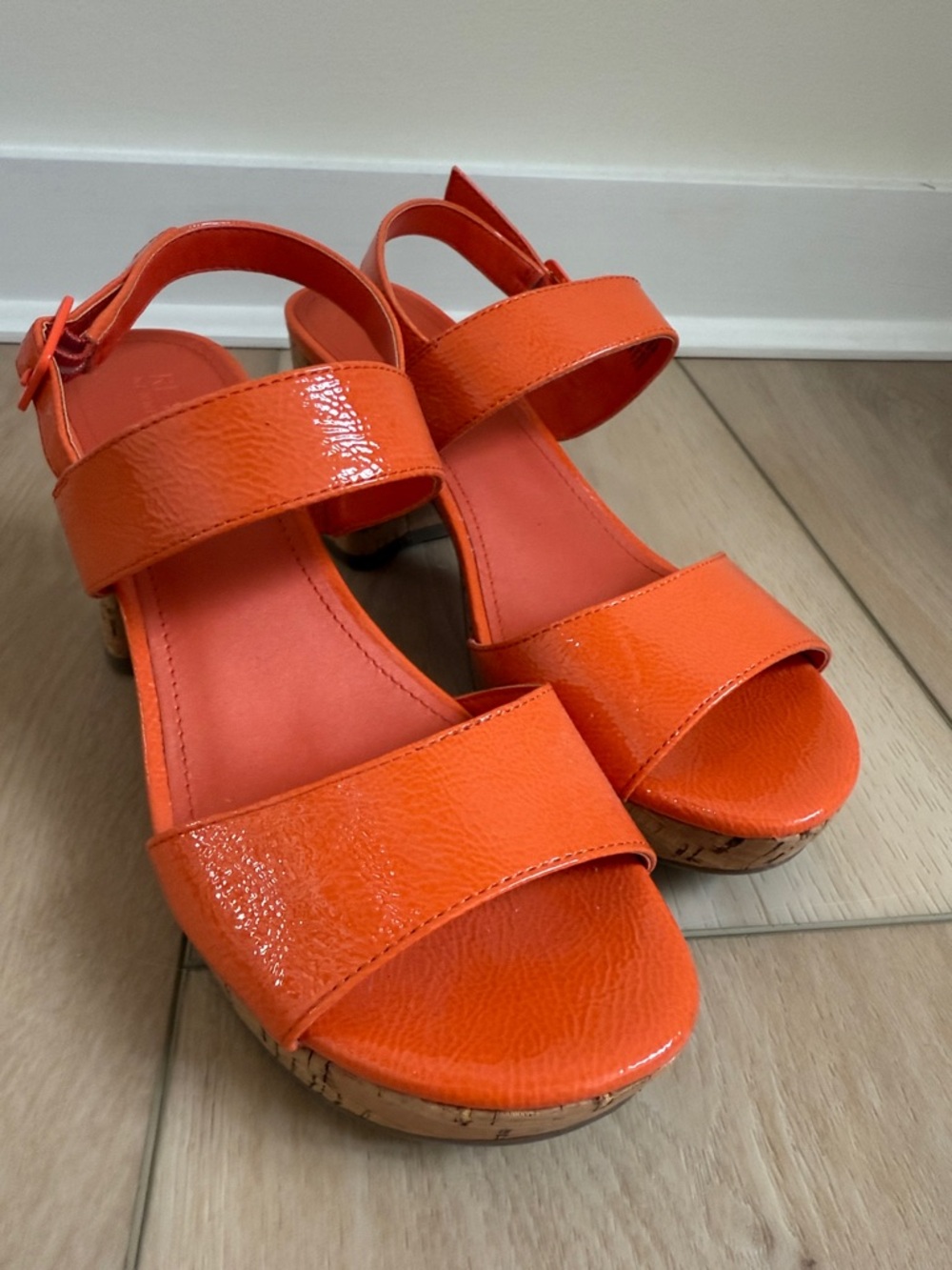 Kenneth Cole Reaction Bright Orange Patent Cork Platform Sandals